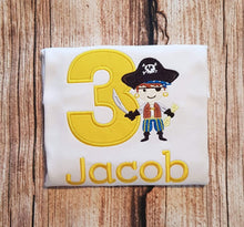 Load image into Gallery viewer, Chilldrens personalised pirate birthday tshirt
